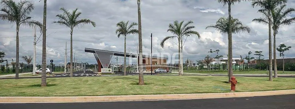 Loteamento e Condomínio, 451 m² - Foto 1