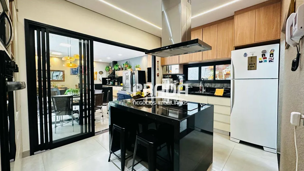 Casa, 3 quartos, 215 m² - Foto 11