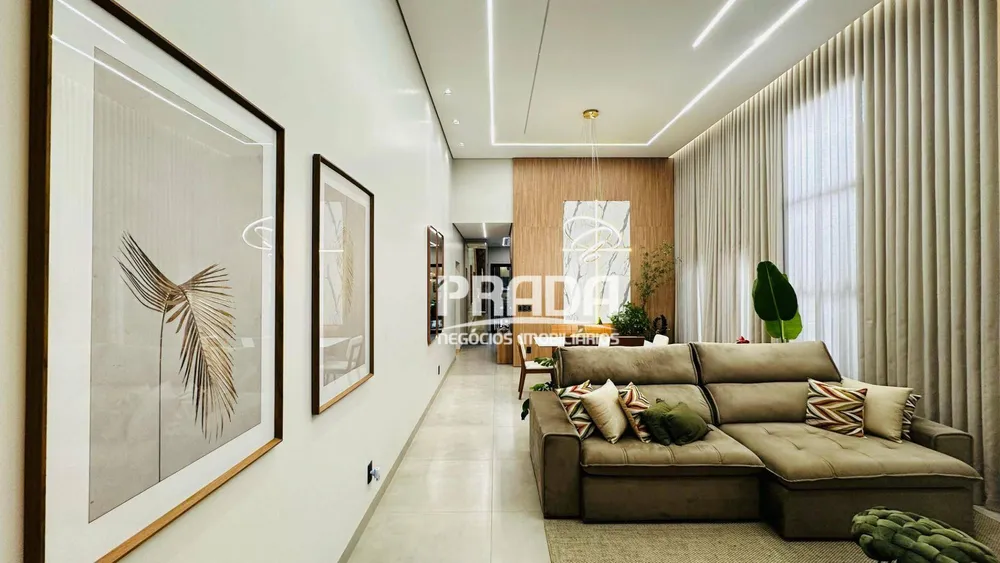 Casa, 3 quartos, 215 m² - Foto 2