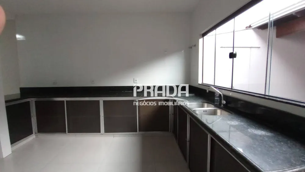 Casa, 3 quartos, 203 m² - Foto 3