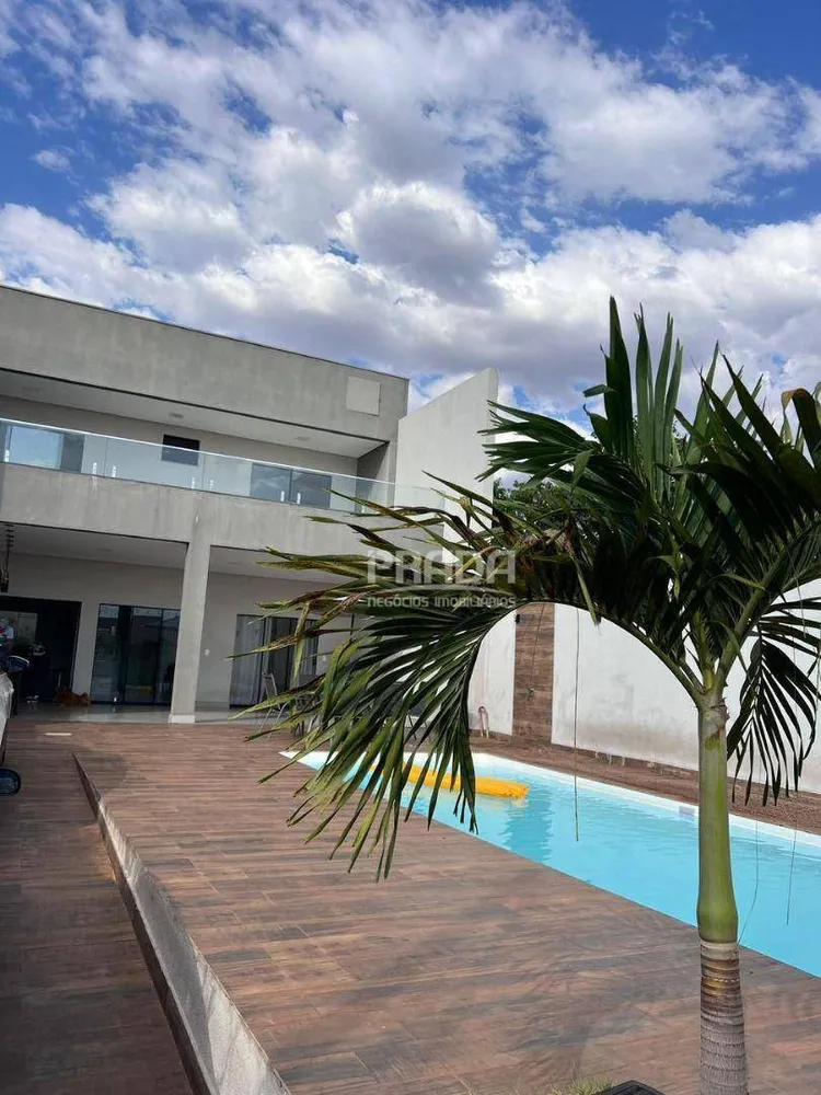 Sobrado, 4 quartos, 213 m² - Foto 1