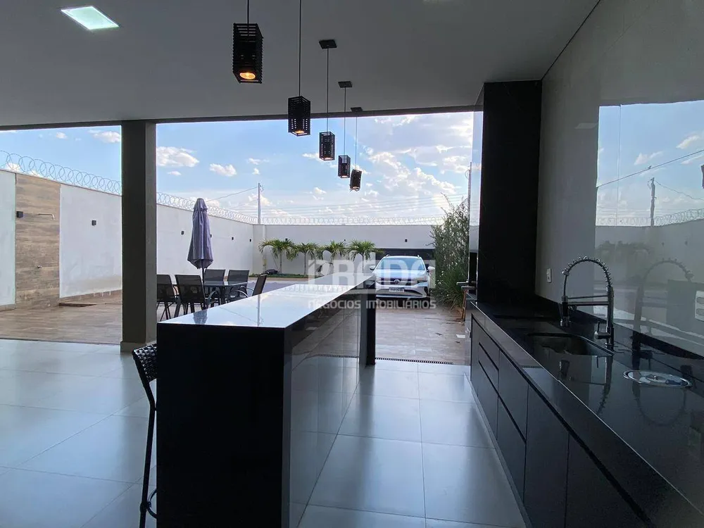 Sobrado, 4 quartos, 213 m² - Foto 2