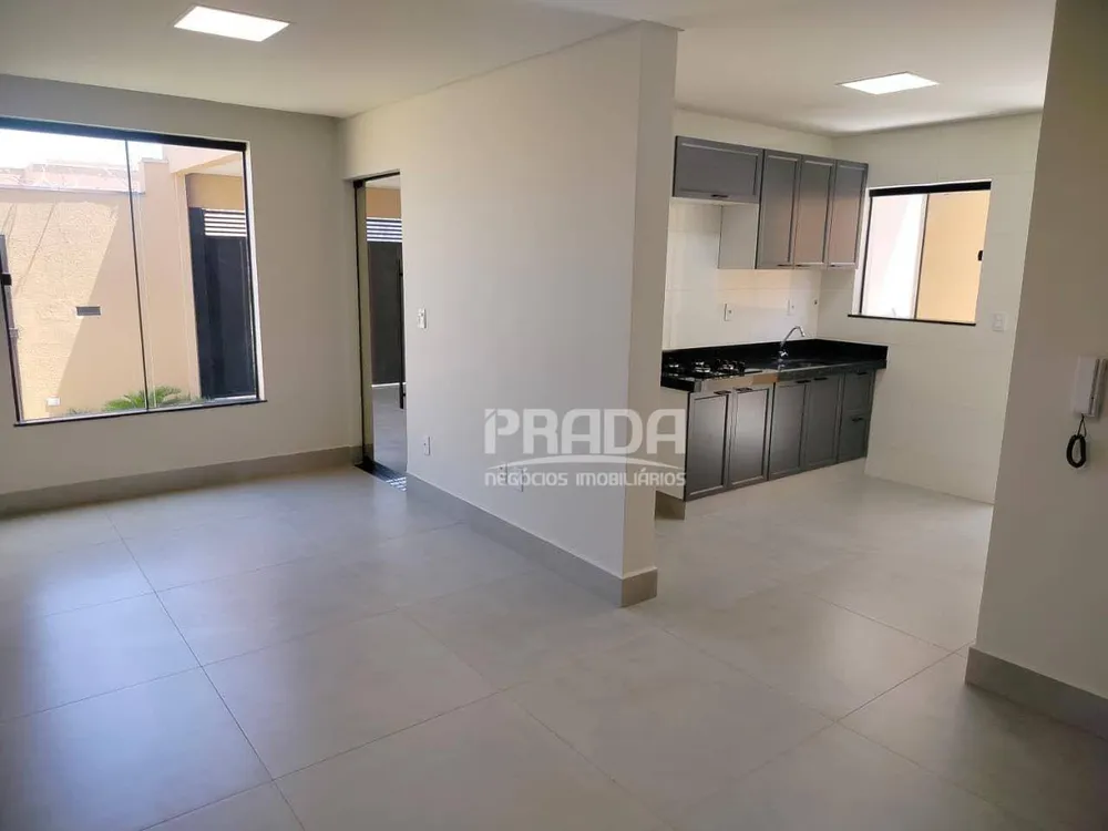 Casa, 4 quartos, 145 m² - Foto 1