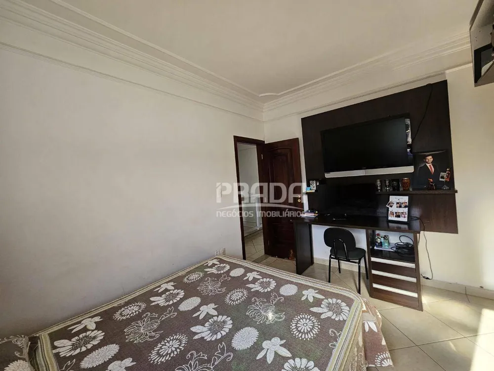 Casa, 4 quartos, 360 m² - Foto 9