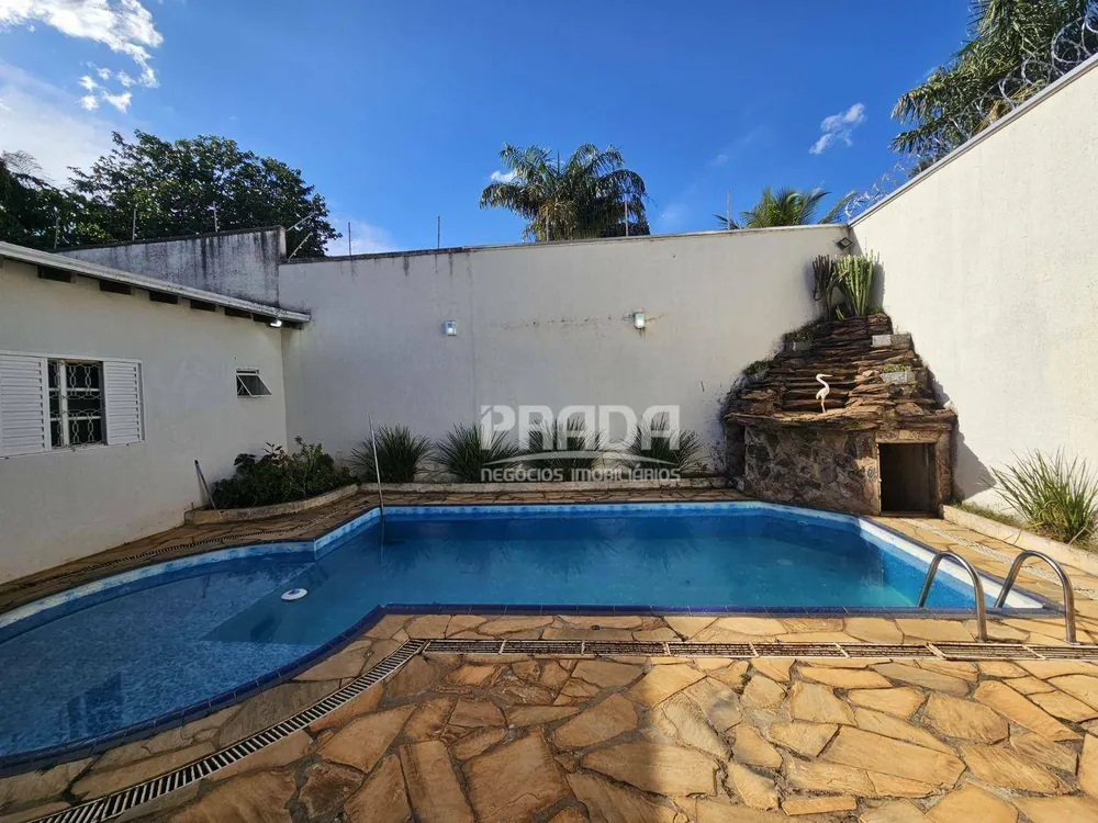 Casa, 4 quartos, 360 m² - Foto 1