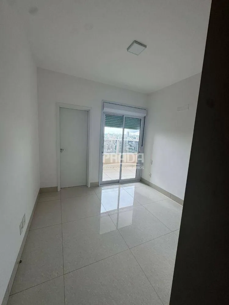 Apartamento, 3 quartos, 140 m² - Foto 1