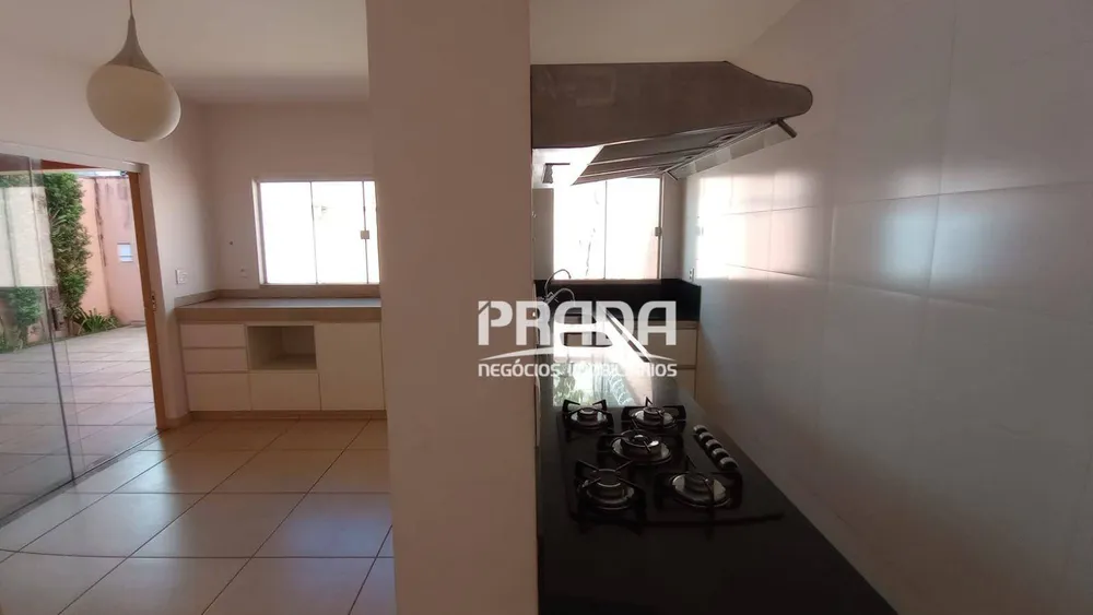 Casa, 3 quartos, 228 m² - Foto 4