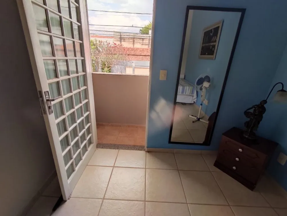 Casa, 3 quartos, 240 m² - Foto 9