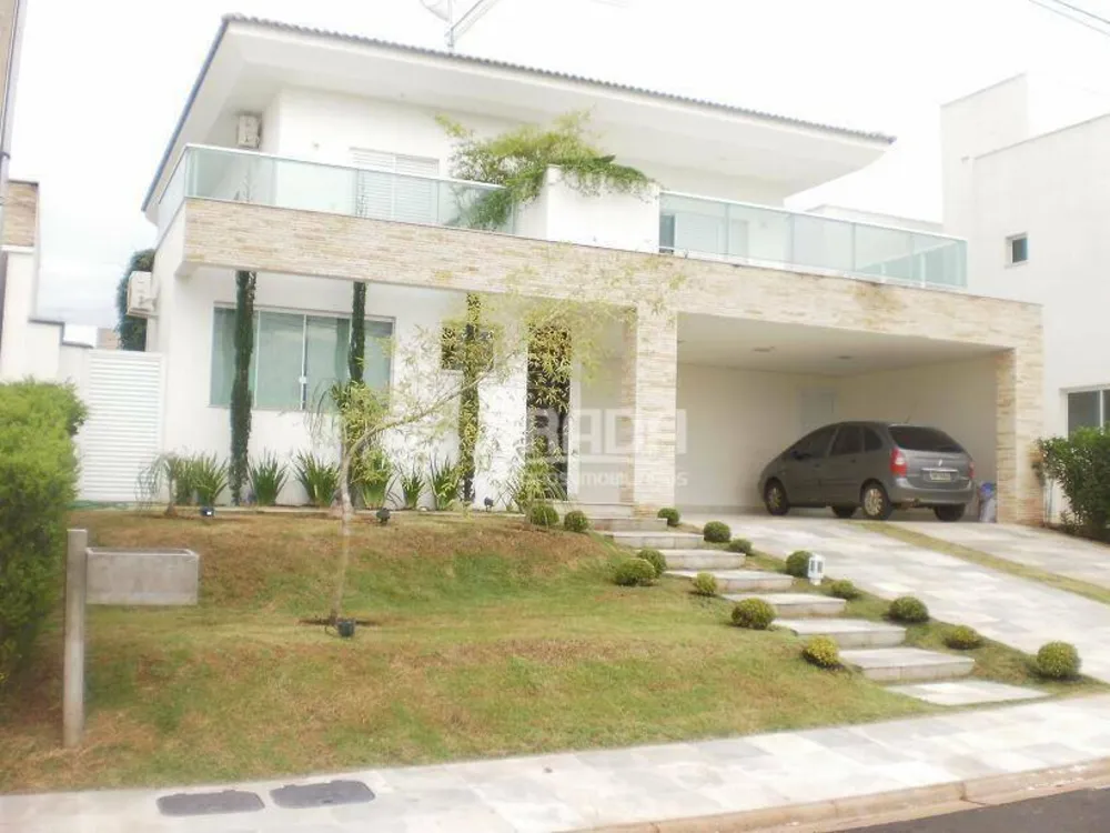Sobrado, 4 quartos, 302 m² - Foto 1