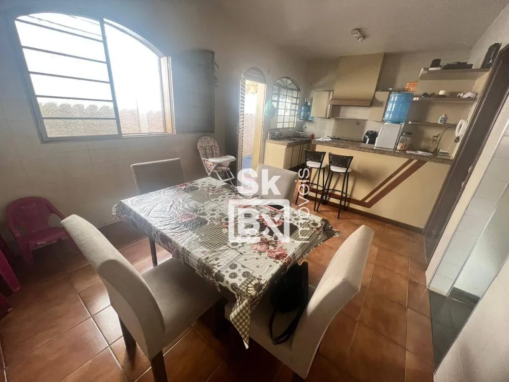 Casa, 3 quartos, 200 m² - Foto 4