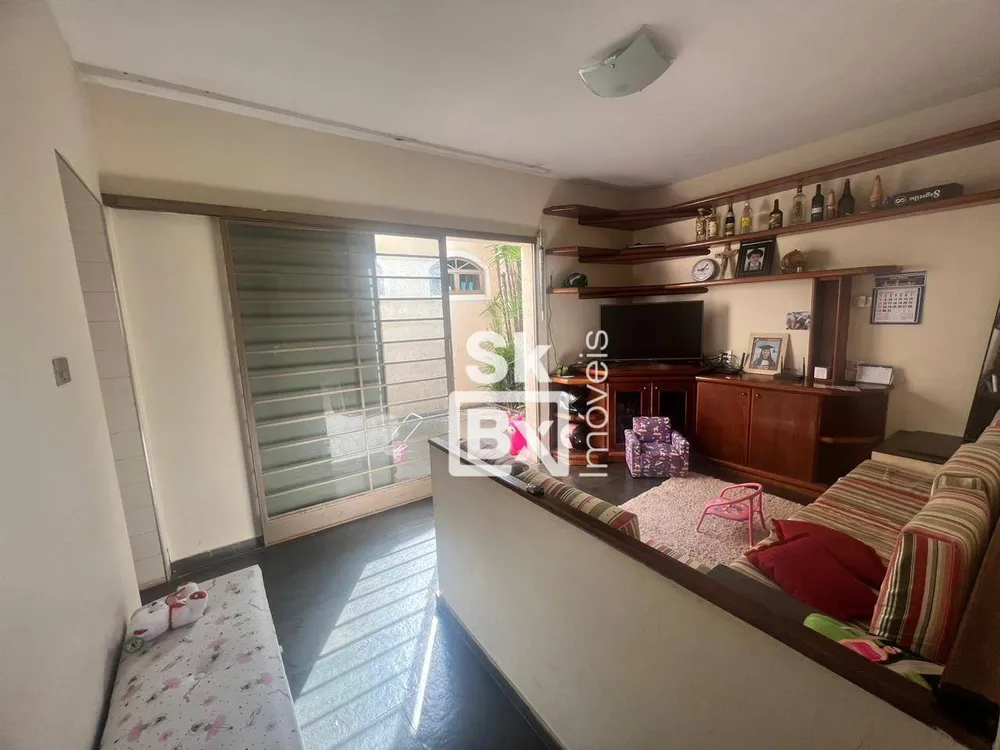 Casa, 3 quartos, 200 m² - Foto 1