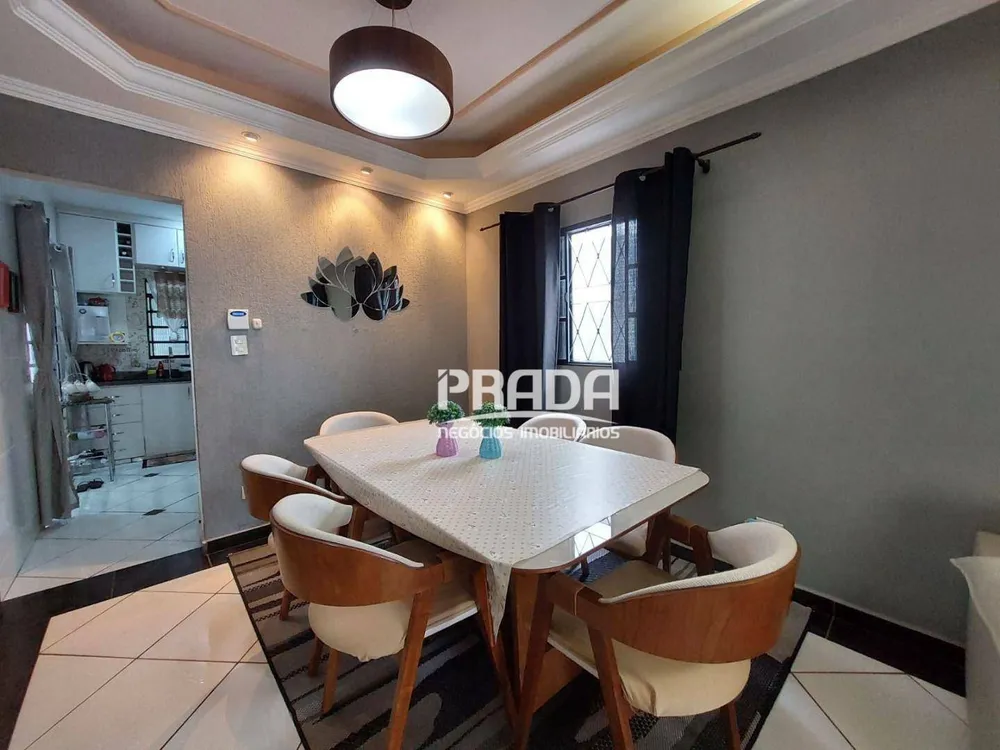 Casa, 3 quartos, 220 m² - Foto 2