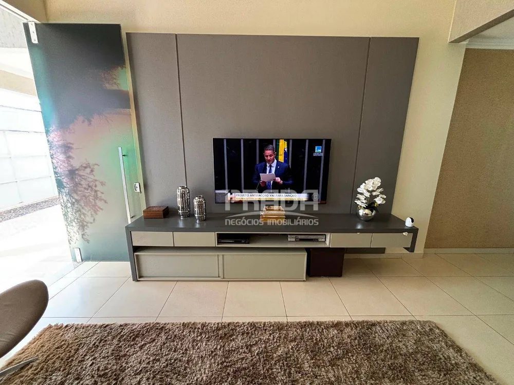 Casa, 3 quartos, 180 m² - Foto 1