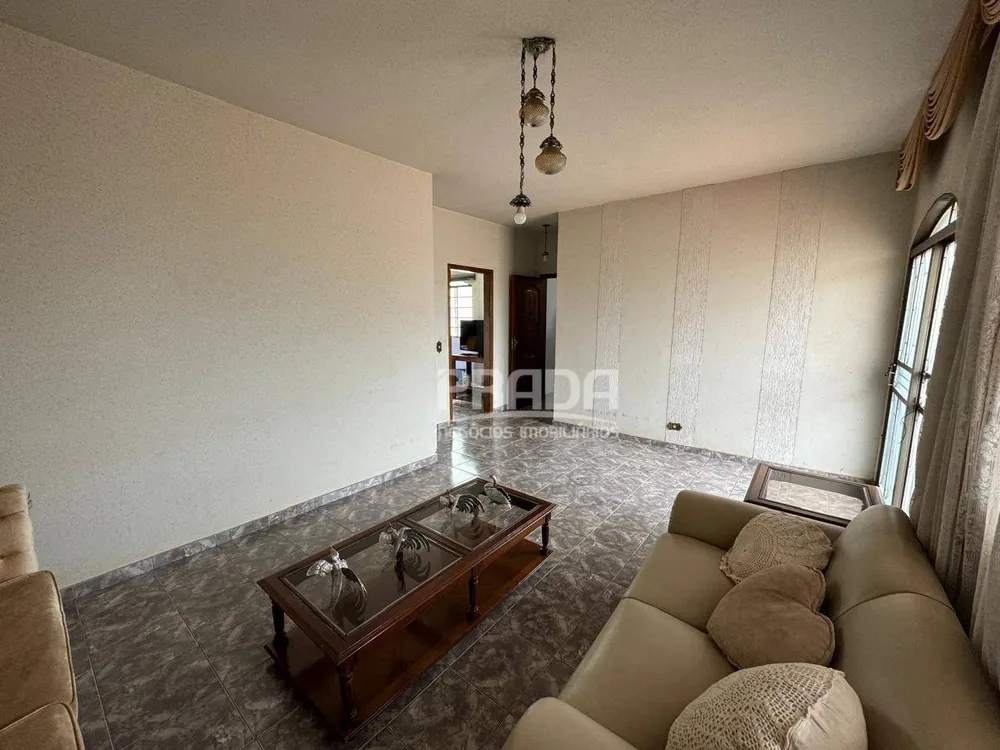 Sobrado, 6 quartos, 319 m² - Foto 2