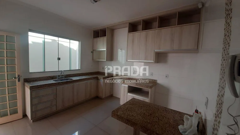 Casa, 3 quartos, 260 m² - Foto 1