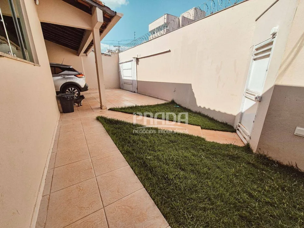 Casa, 3 quartos, 202 m² - Foto 1