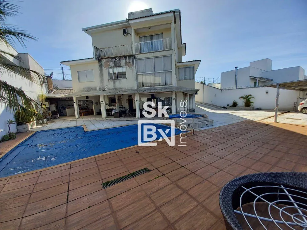 Casa, 5 quartos, 830 m² - Foto 1