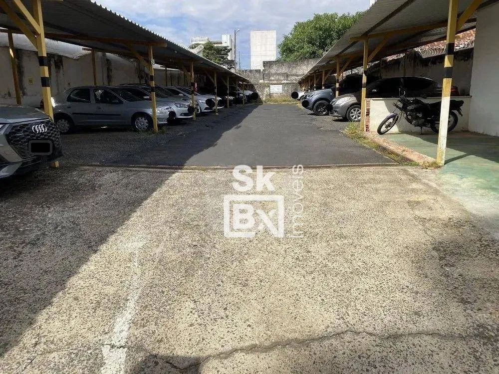 Box-Garagem, 630 m² - Foto 1