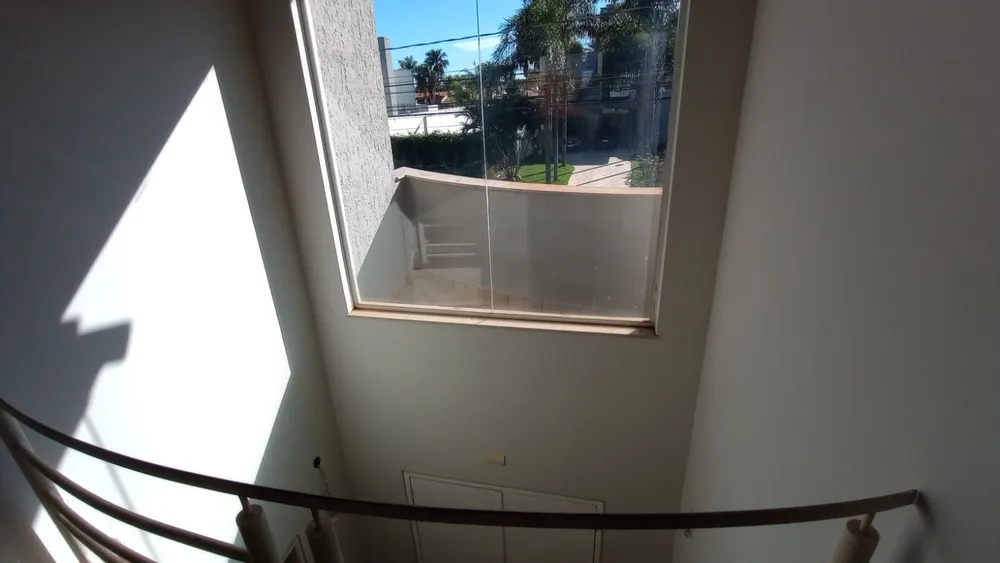 Casa, 4 quartos, 305 m² - Foto 2