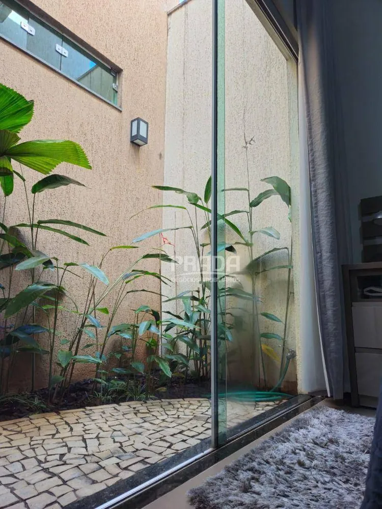 Casa, 4 quartos, 225 m² - Foto 3