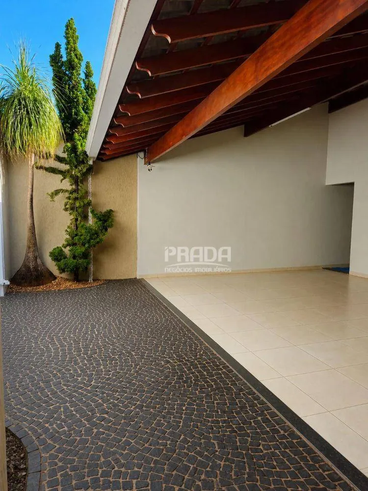 Casa, 4 quartos, 225 m² - Foto 2