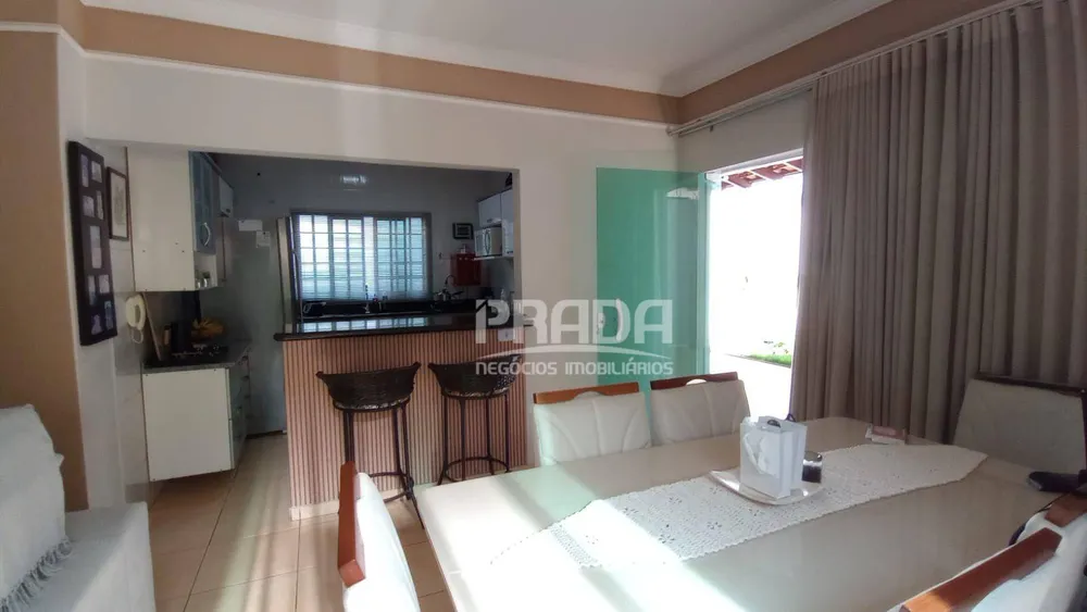 Casa, 3 quartos, 200 m² - Foto 1