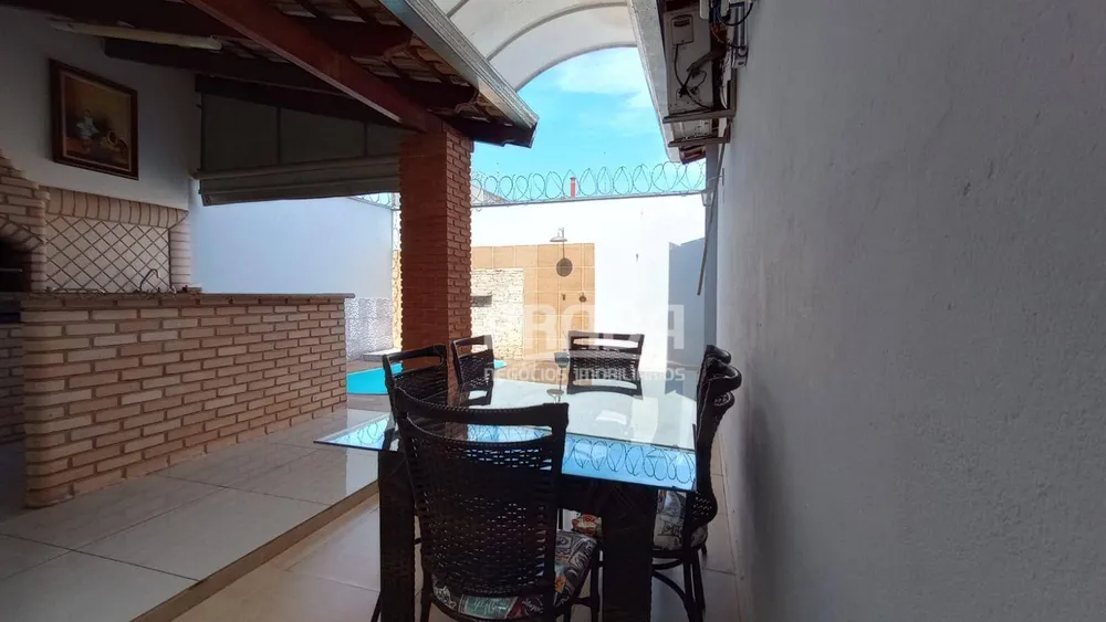 Casa, 3 quartos, 200 m² - Foto 11