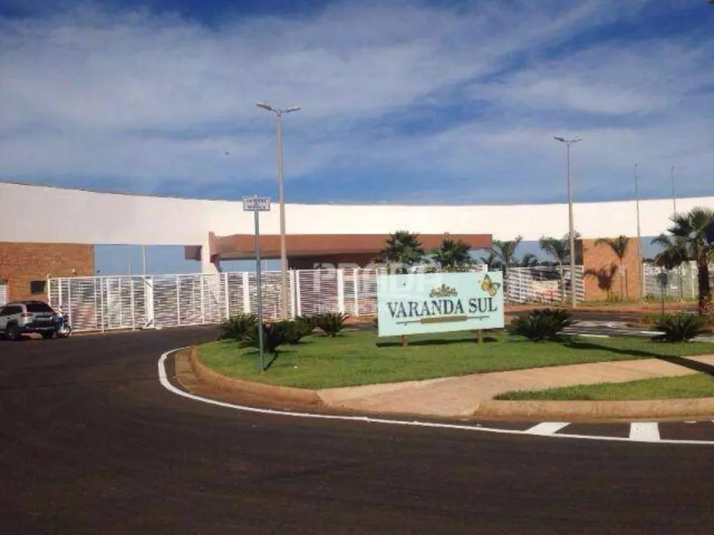Loteamento e Condomínio, 360 m² - Foto 1