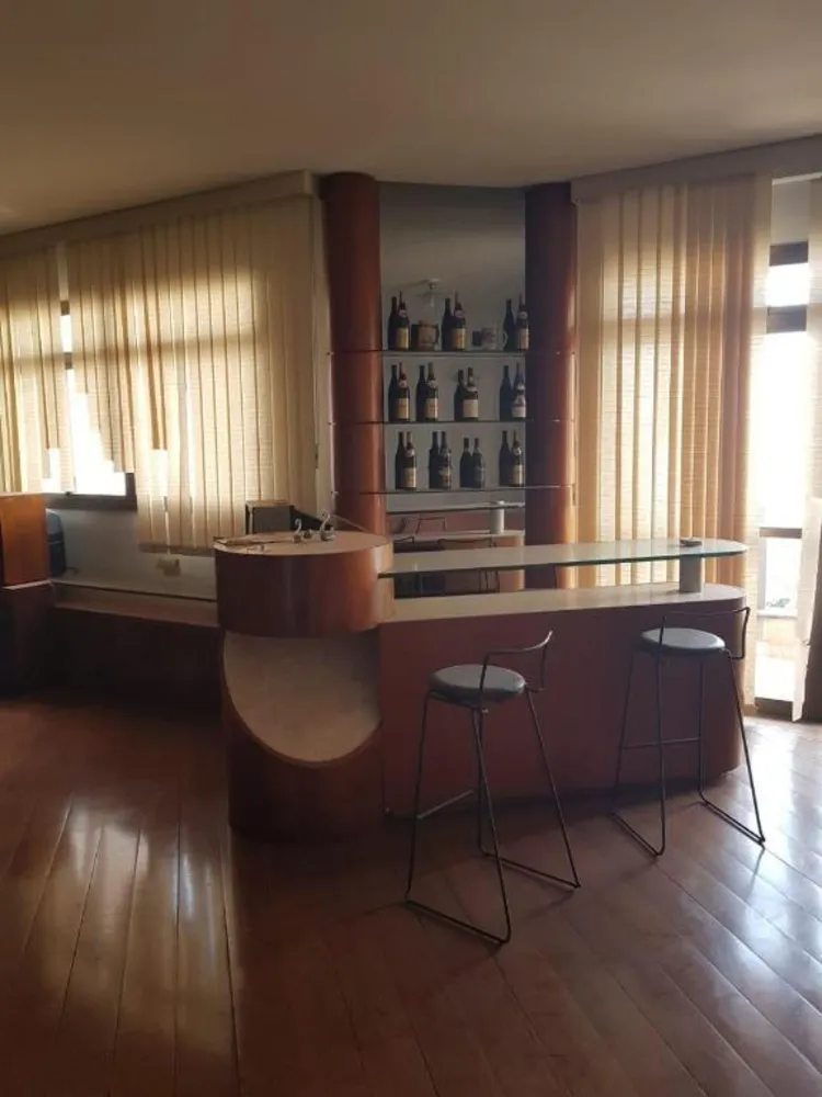 Apartamento, 4 quartos, 230 m² - Foto 1