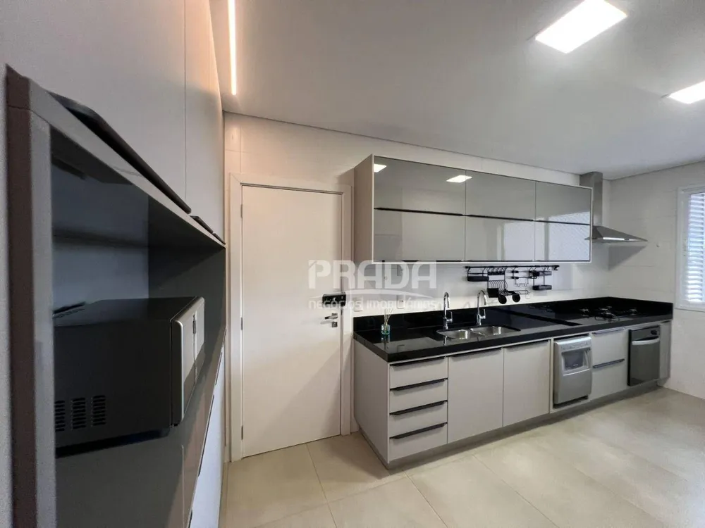 Apartamento, 3 quartos, 198 m² - Foto 1