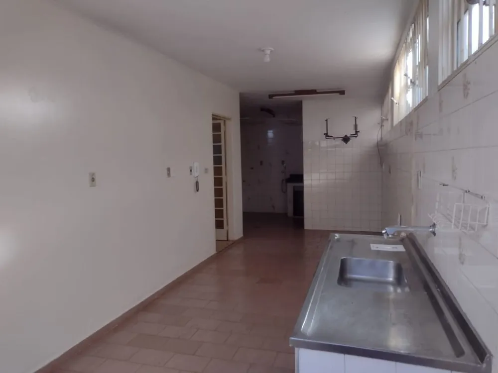 Casa, 8 quartos, 389 m² - Foto 8