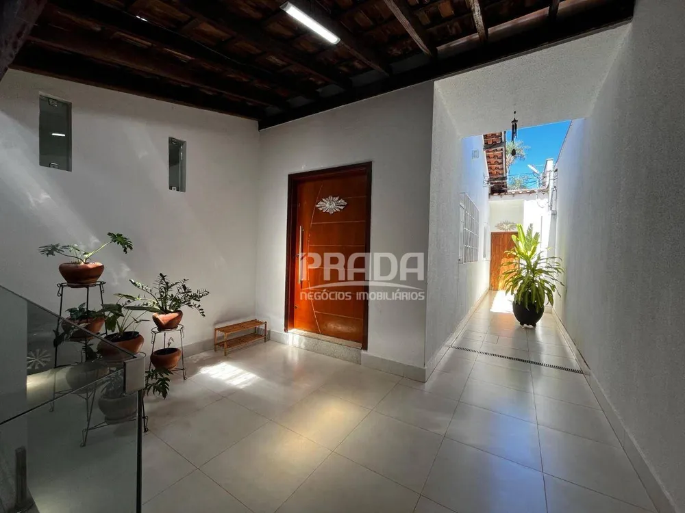 Casa, 3 quartos, 241 m² - Foto 2