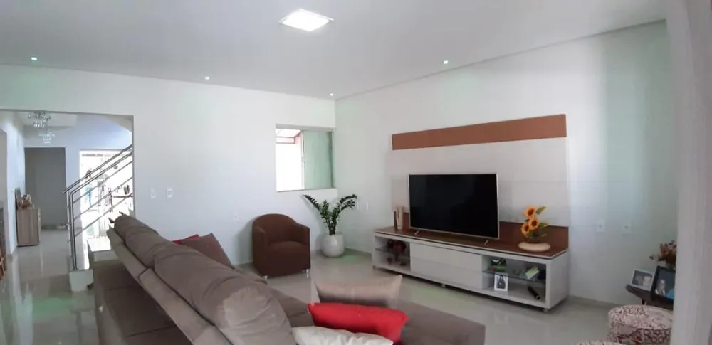 Casa, 4 quartos, 310 m² - Foto 2