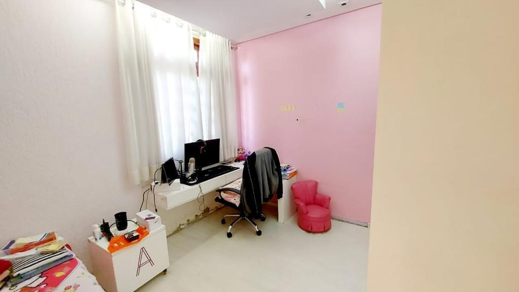 Casa à venda com 5 quartos, 79m² - Foto 29