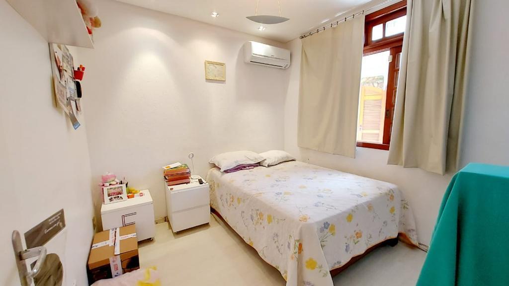 Casa à venda com 5 quartos, 79m² - Foto 13