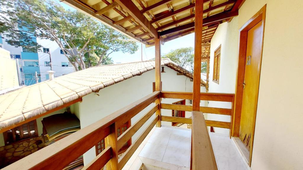 Casa à venda com 5 quartos, 79m² - Foto 3