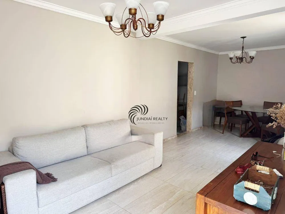 Casa, 4 quartos, 247 m² - Foto 1