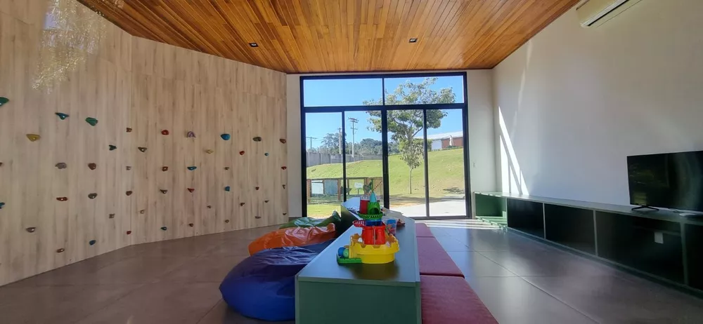 Loteamento e Condomínio, 695 m² - Foto 1