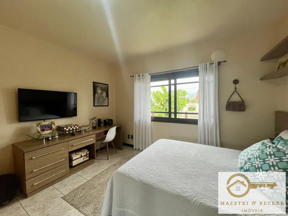 Casa, 4 quartos, 182 m² - Foto 2