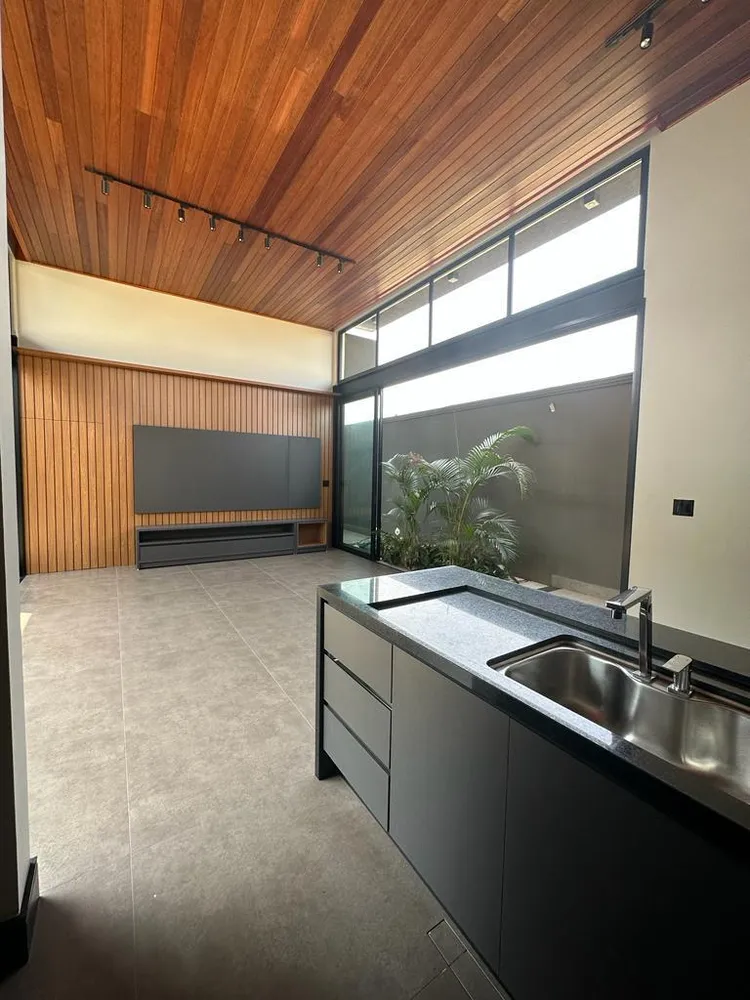 Casa, 3 quartos, 182 m² - Foto 1