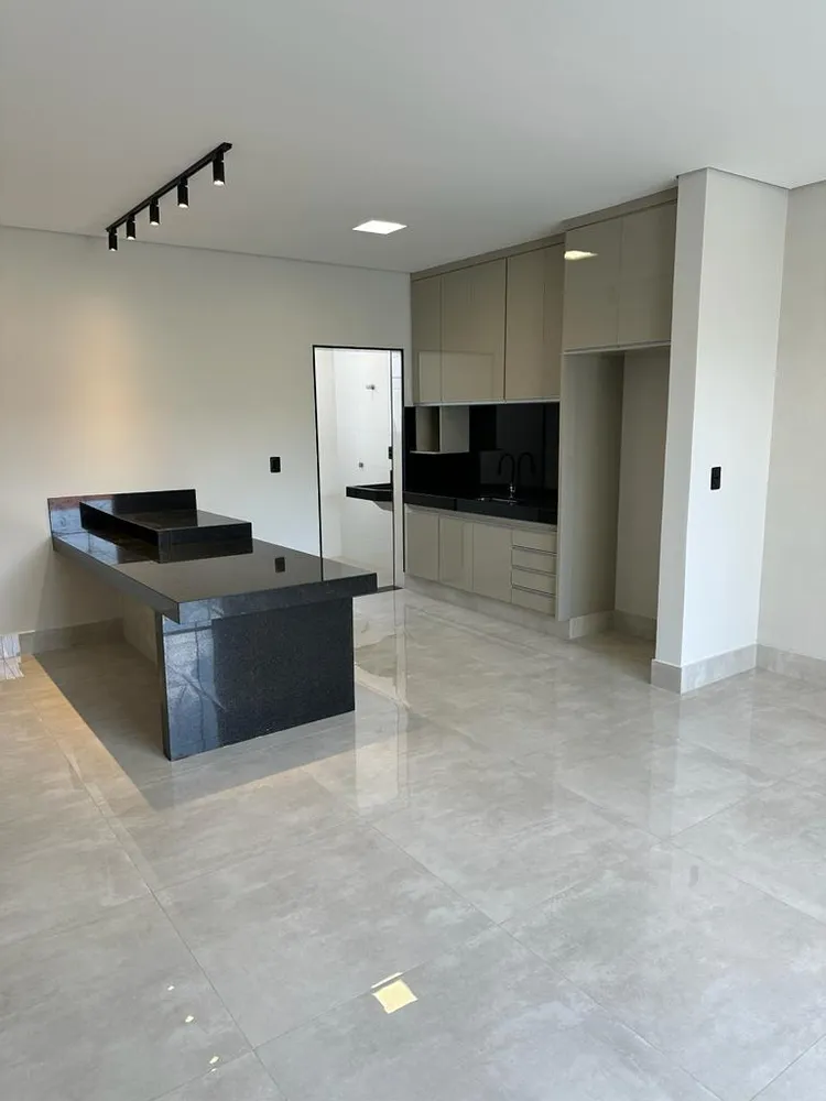 Apartamento, 3 quartos, 100 m² - Foto 1