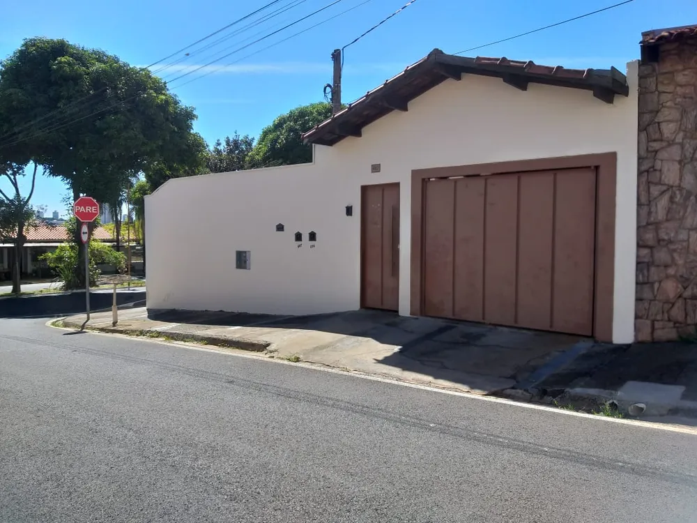 Casa, 3 quartos, 250 m² - Foto 1