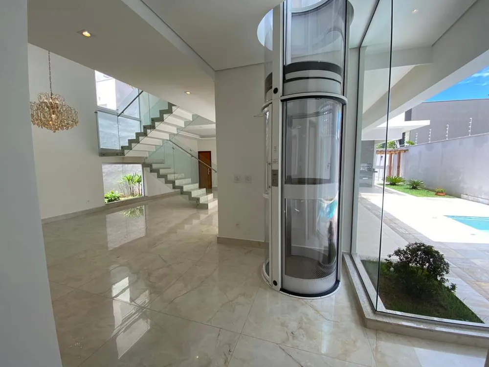 Casa, 4 quartos, 306 m² - Foto 1