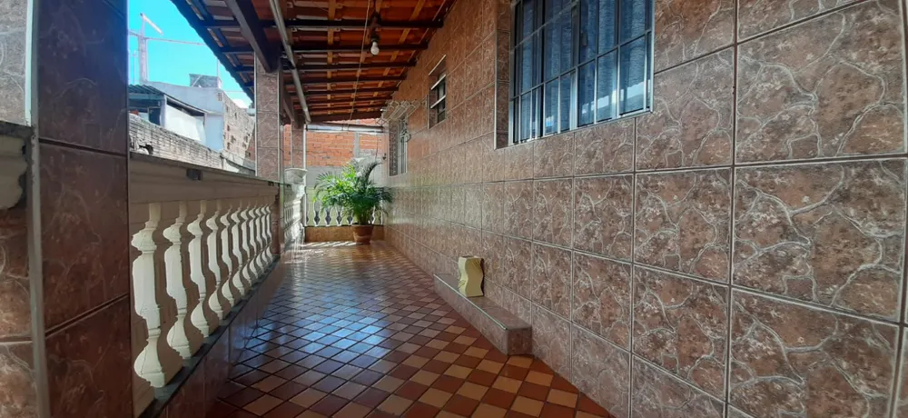 Casa, 4 quartos, 198 m² - Foto 1
