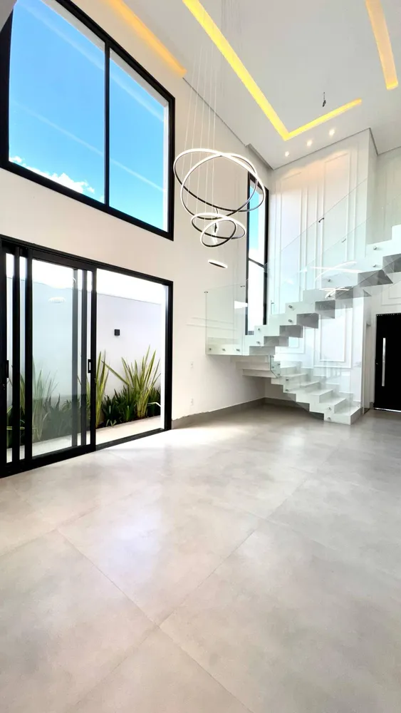 Casa, 4 quartos, 230 m² - Foto 2