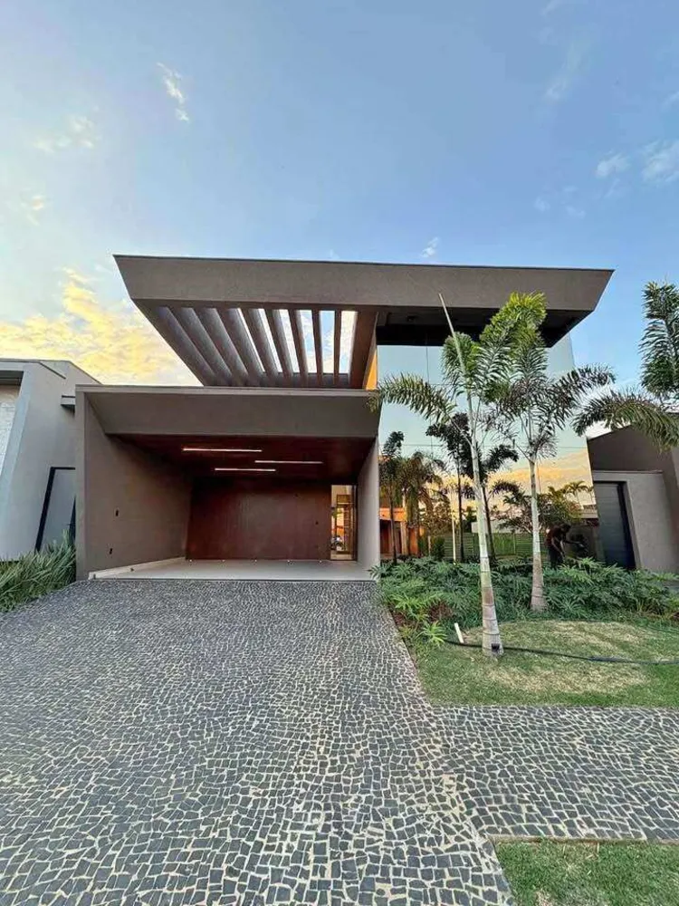 Casa, 3 quartos, 212 m² - Foto 1