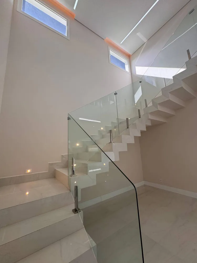 Casa, 4 quartos, 270 m² - Foto 4