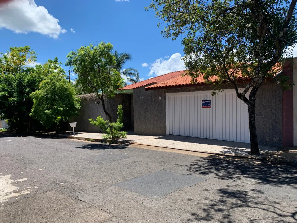 Casa, 4 quartos, 268 m² - Foto 1