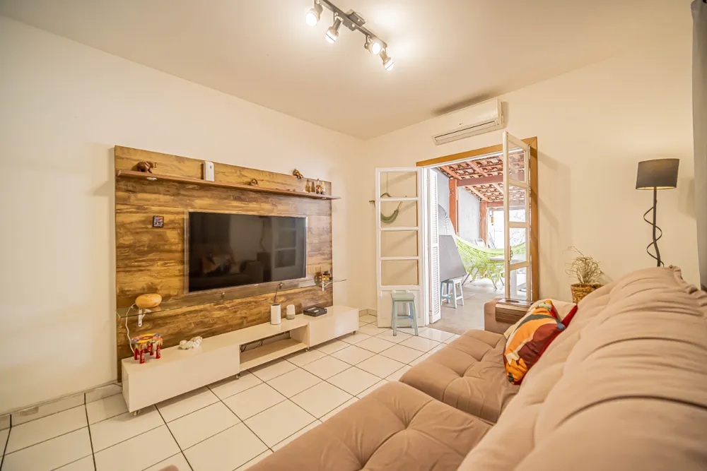 Casa, 3 quartos, 172 m² - Foto 1