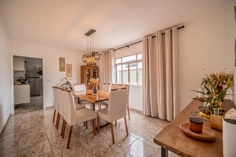 Casa, 3 quartos, 172 m² - Foto 2
